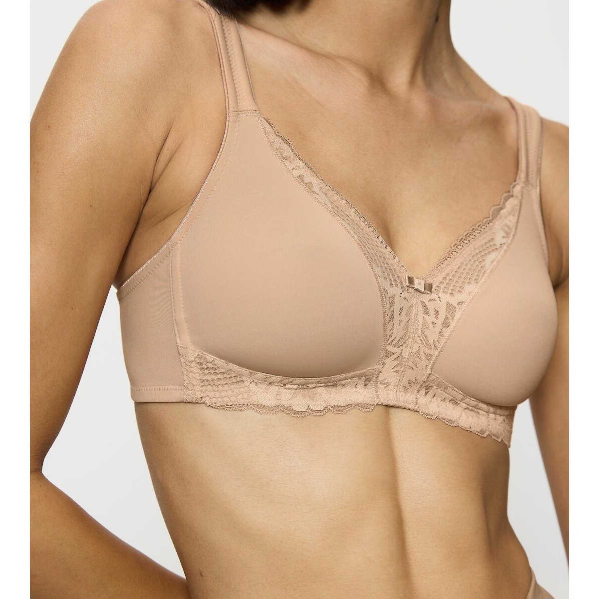Reggiseno senza ferretti Modern Lace + Cotton beige, TRIUMPH