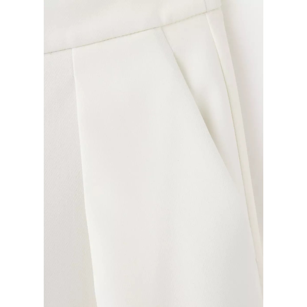 Pantalon droit pinces blanc cassé, MANGO