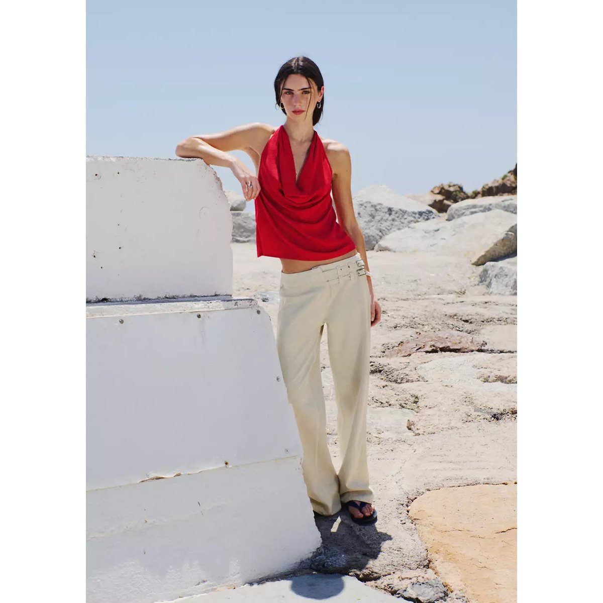 Top emmanchures américaines drapé rouge, MANGO TEEN
