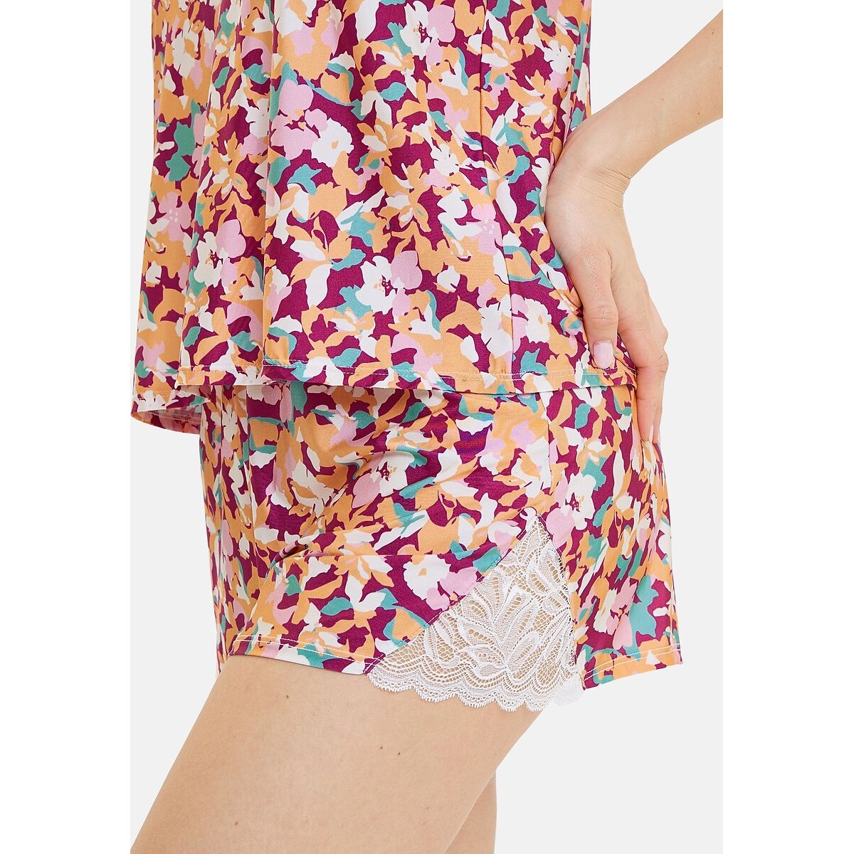 Short imprimé SUZAN FANTAISY fleurs fuchsia, SANS COMPLEXE