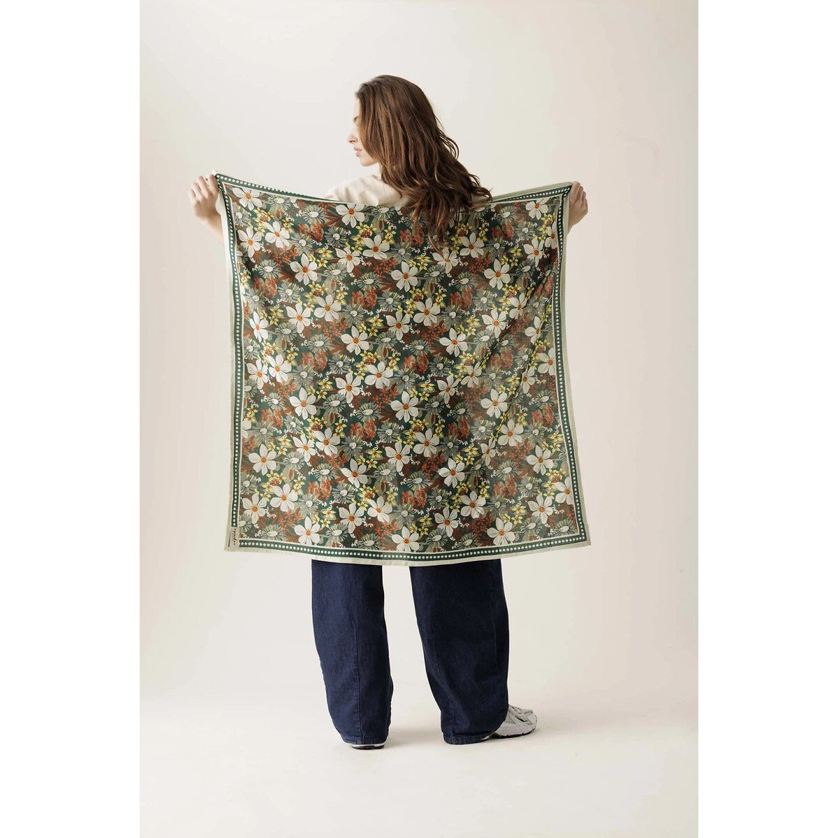 Grand foulard imprimé, LATIKA BOUQUET imprimé floral vert, APACHES COLLECTIONS