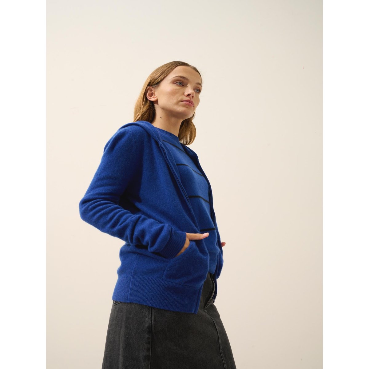 Gilet Zippé Capuche Outremer Debbie bleu foncé, JUST CASHMERE
