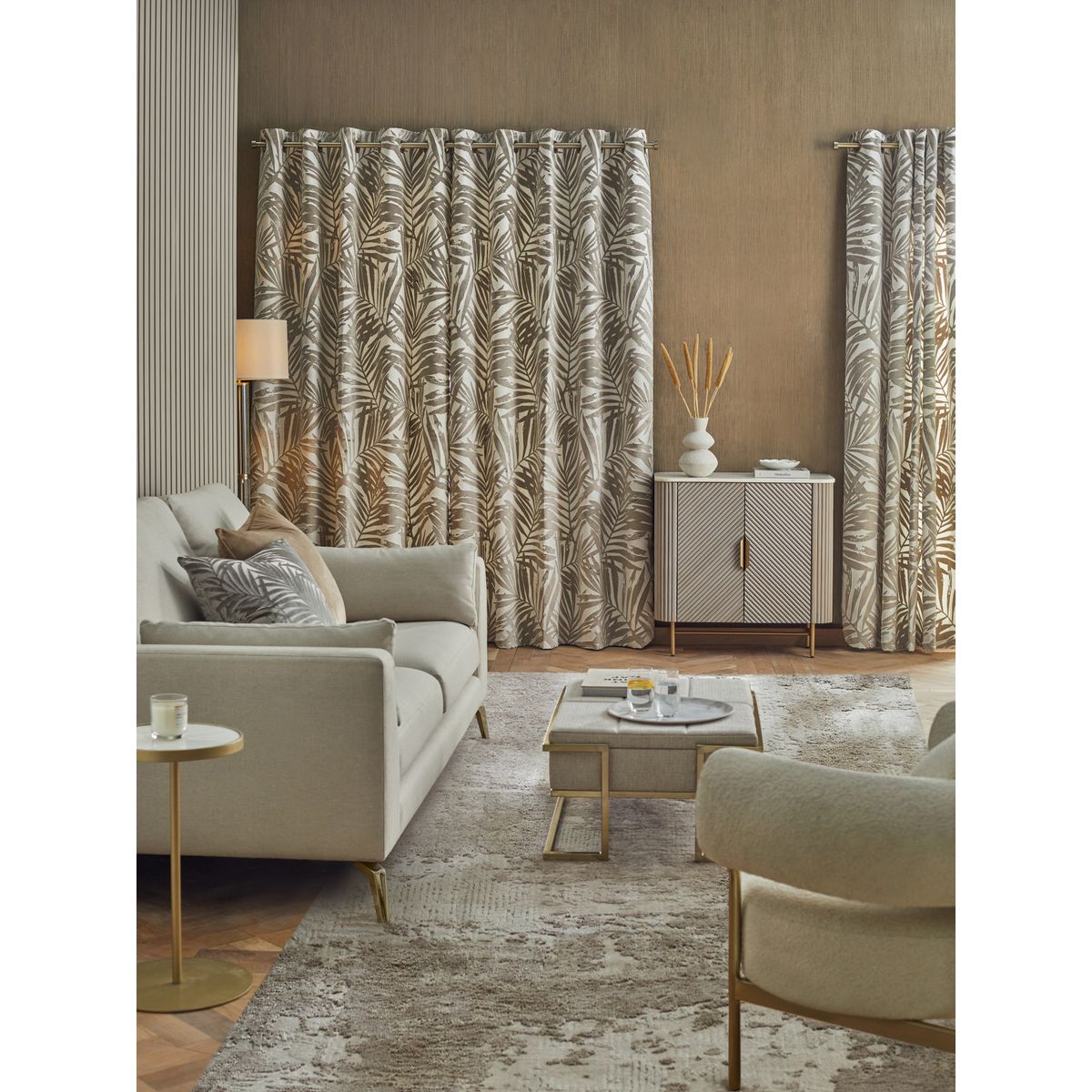 Rideaux doublés à œillets collection luxe champagne naturel, NEXT