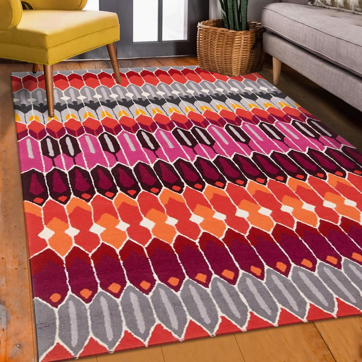 Tapis salon et chambre fait main en laine motif géométrique NOUZALA gris, violet, rouge brique, UN AMOUR DE TAPIS