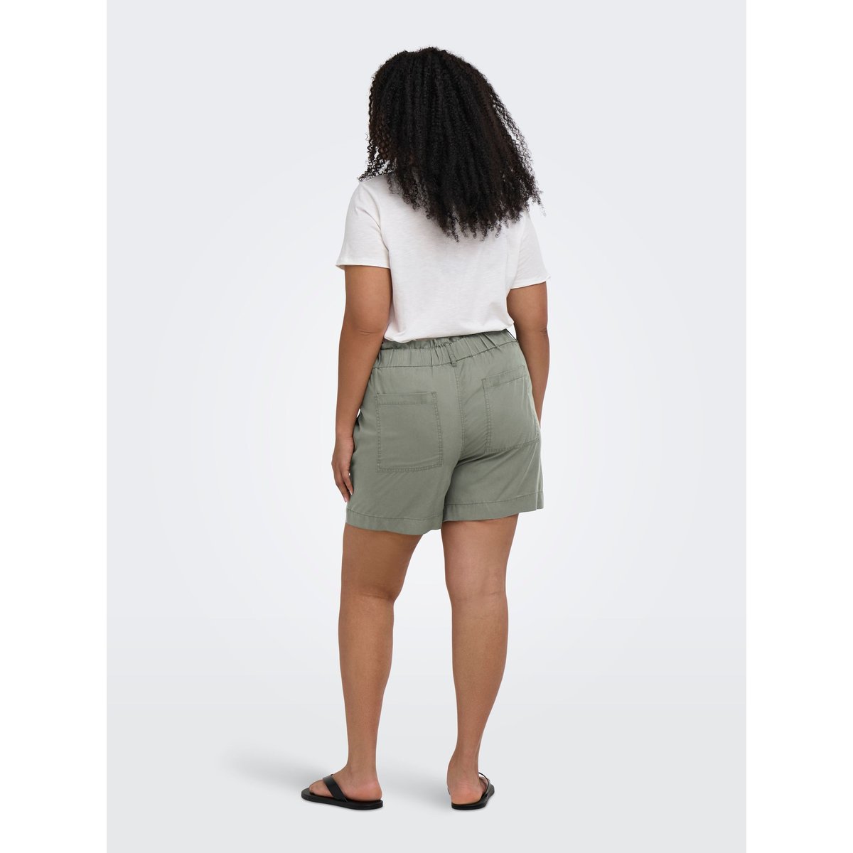 Short grise - smokey olive, ONLY CARMAKOMA