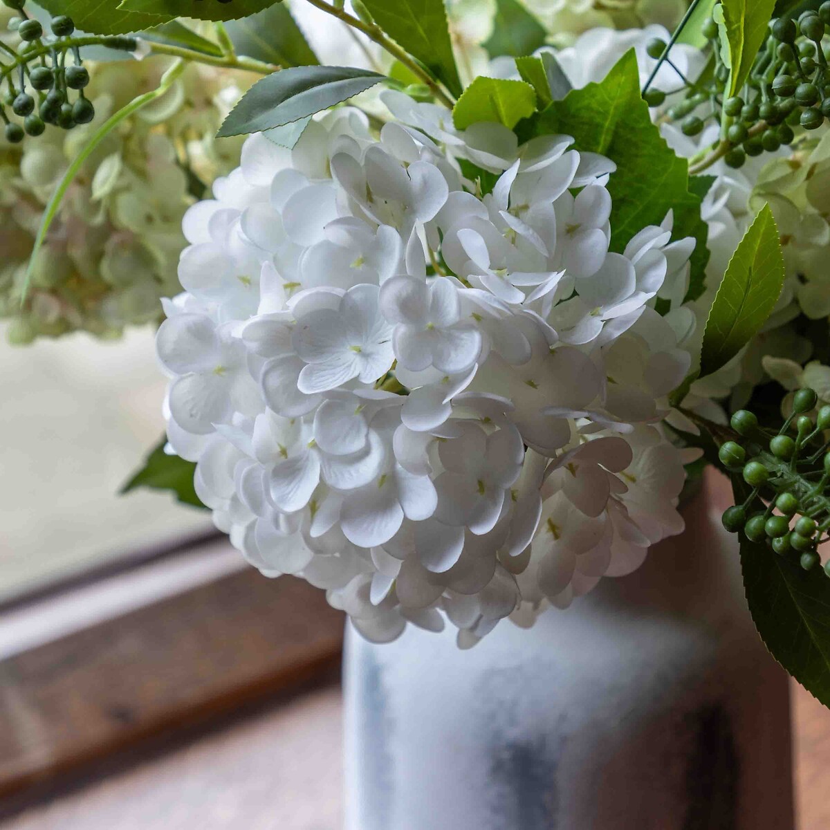 Hydrangea Floral Vase Arrangement green, ÉDITÉ