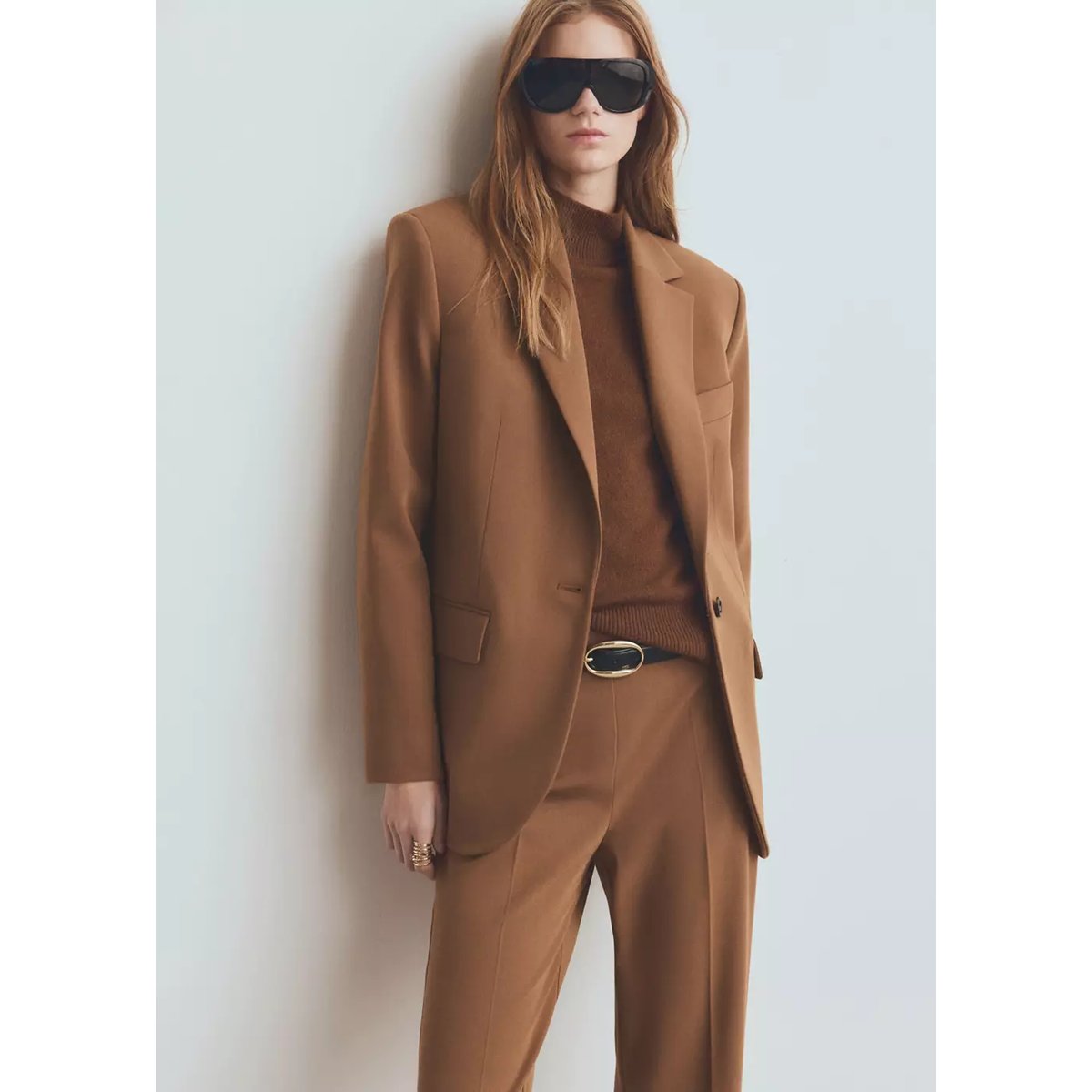 Blazer de costume droit avec poches à rabat caramel, MANGO