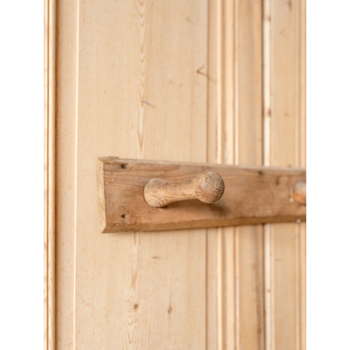 Porte-manteau mural en bois Max N°414 - Bon état bois clair, DEBONGOUT