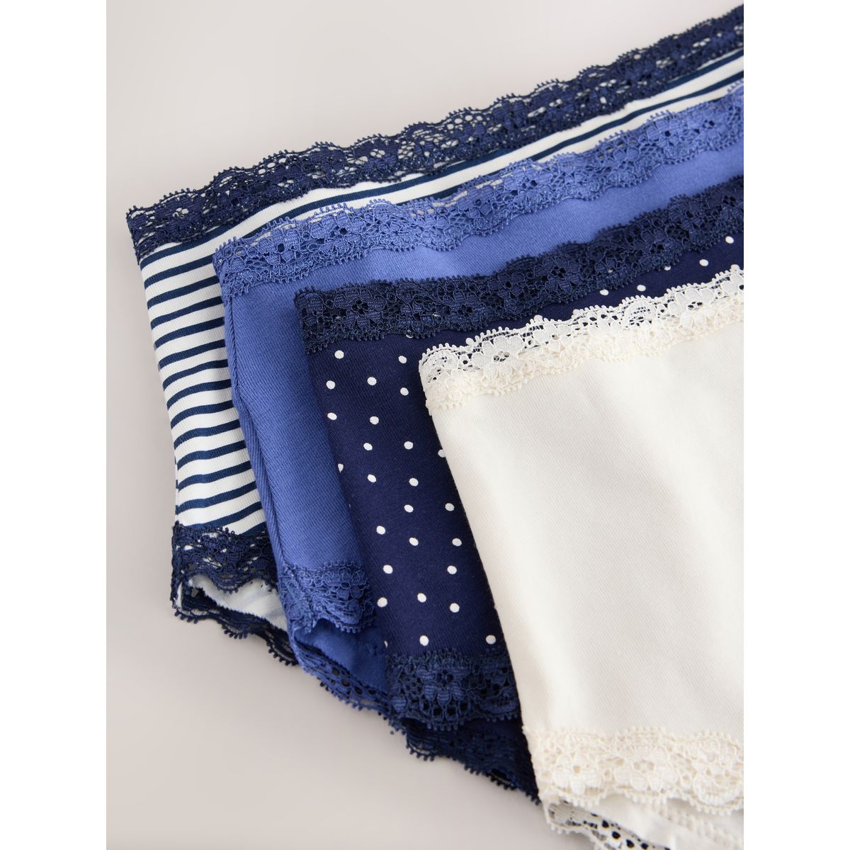 Culotte en dentelle et coton, lot de 4 bleu marine rayé, NEXT