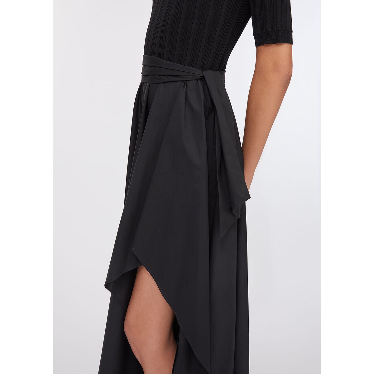 Robe longue en maille avec nœud noir, LIU JO