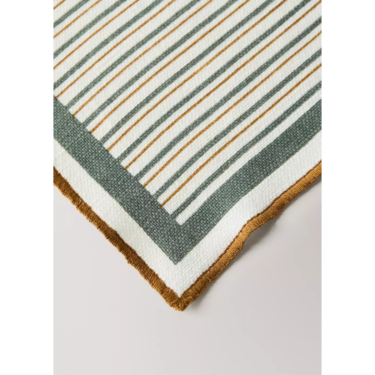 Set de table en lin et coton imprimé à rayures et overlock vert, MANGO HOME
