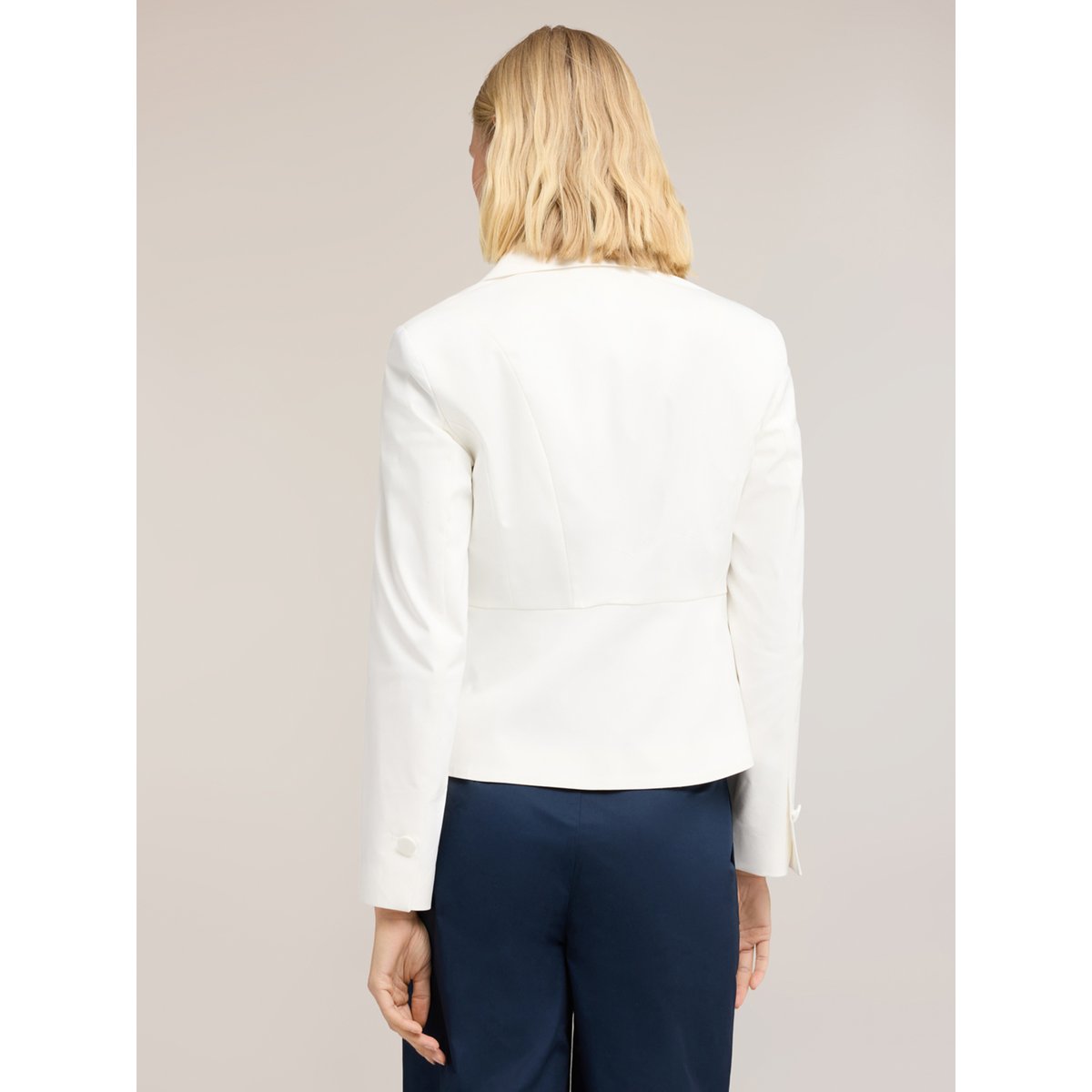Blazer sur mesure blanc, MOTIVI