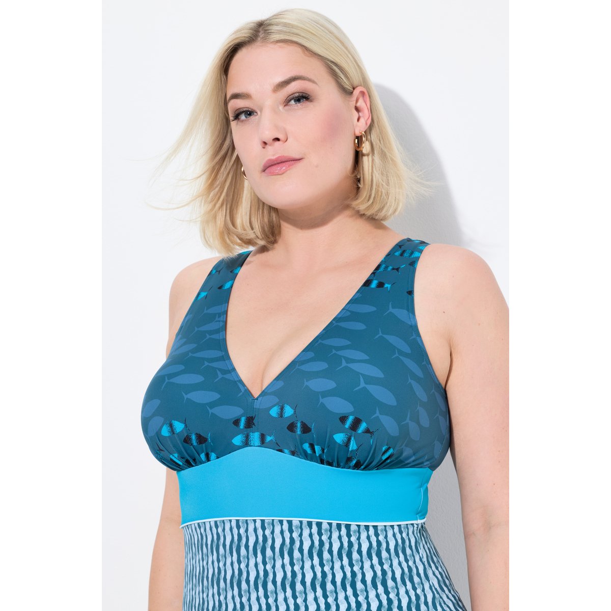 Maillot de bain à bonnets souples. Décolleté bleu, ULLA POPKEN