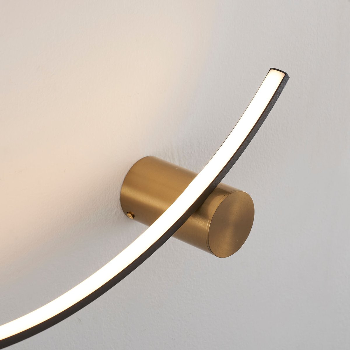 Applique LED contemporaine - CURVA noir et doré, KOSILUM