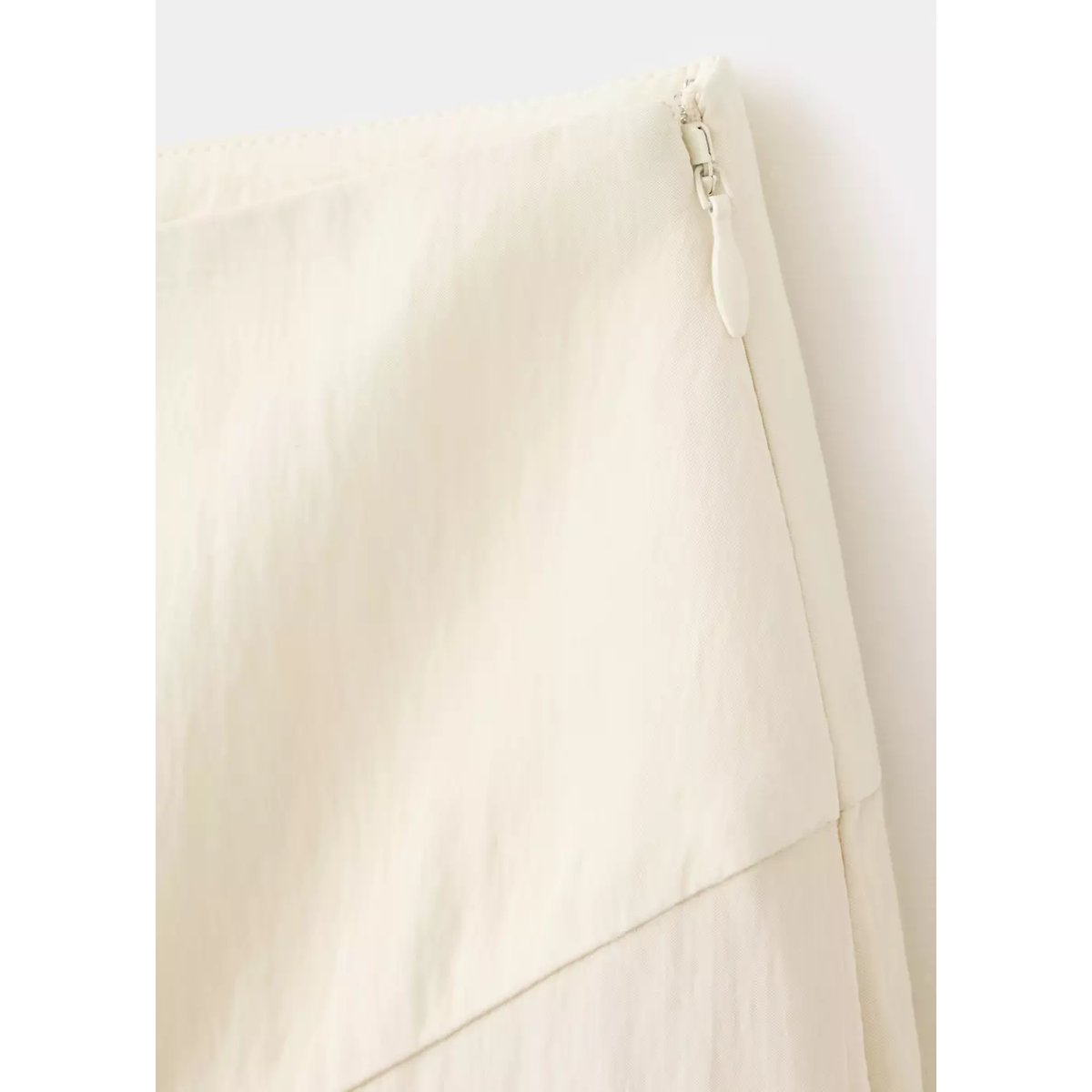 Jupe asymétrique avec détail dentelle écru, MANGO