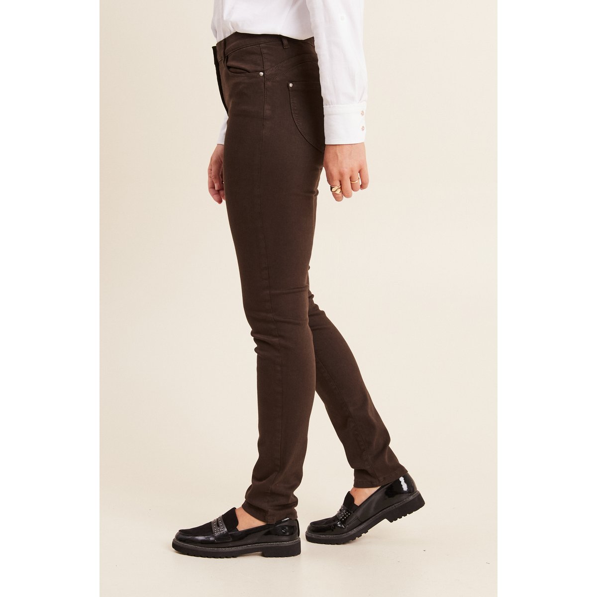 Jean magique ajusté taille standard marron foncé, BREAL
