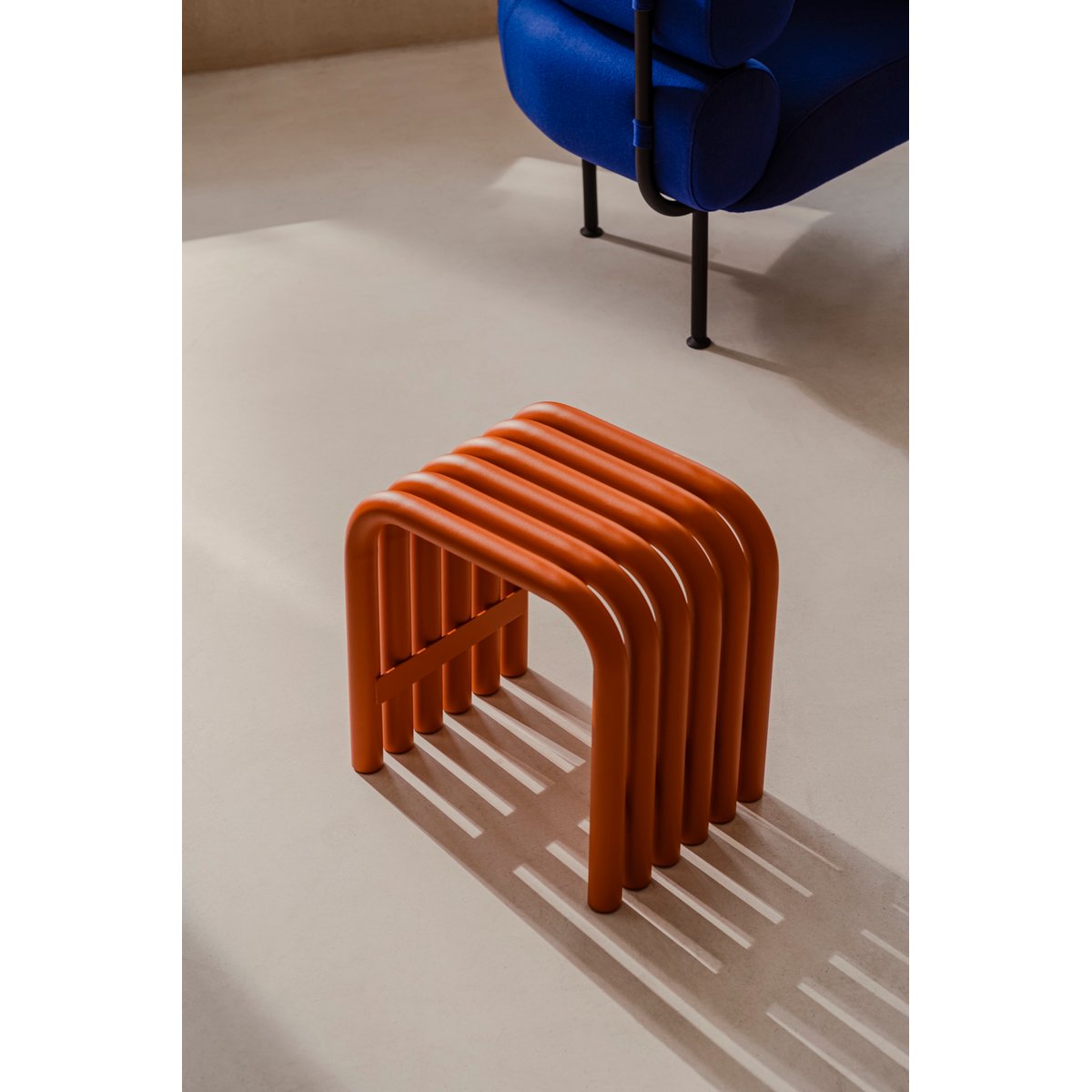 Tabouret en acier galvanisé NOKK écorce d’orange, NOO.MA