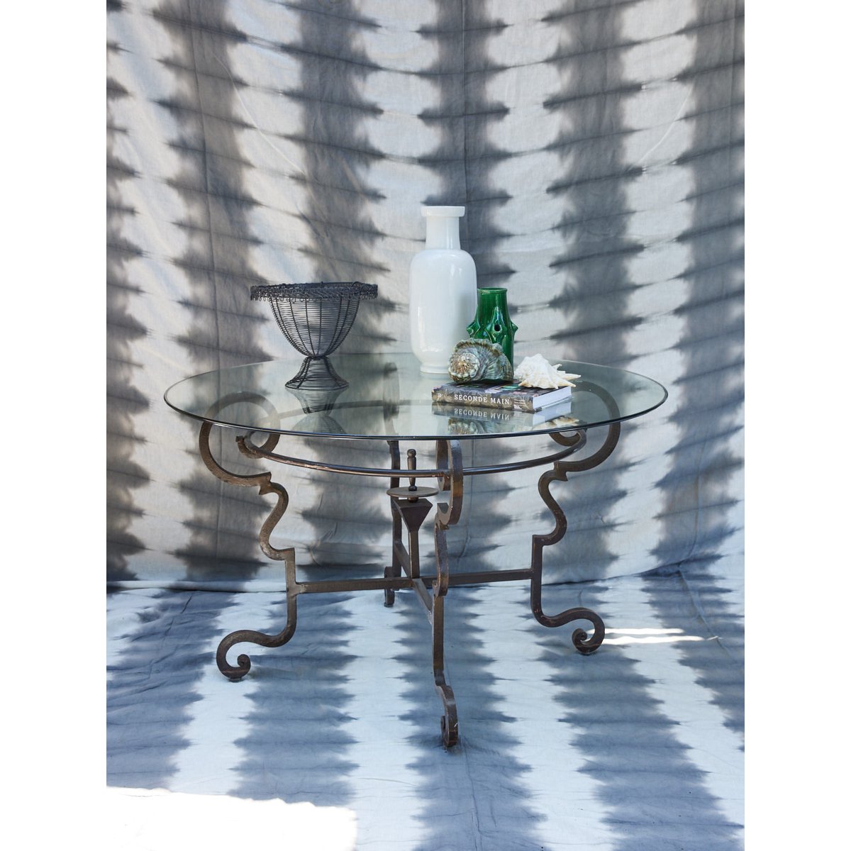 Table à manger ronde en verre biseauté Karla N°1202 - Bon état gris, DEBONGOUT