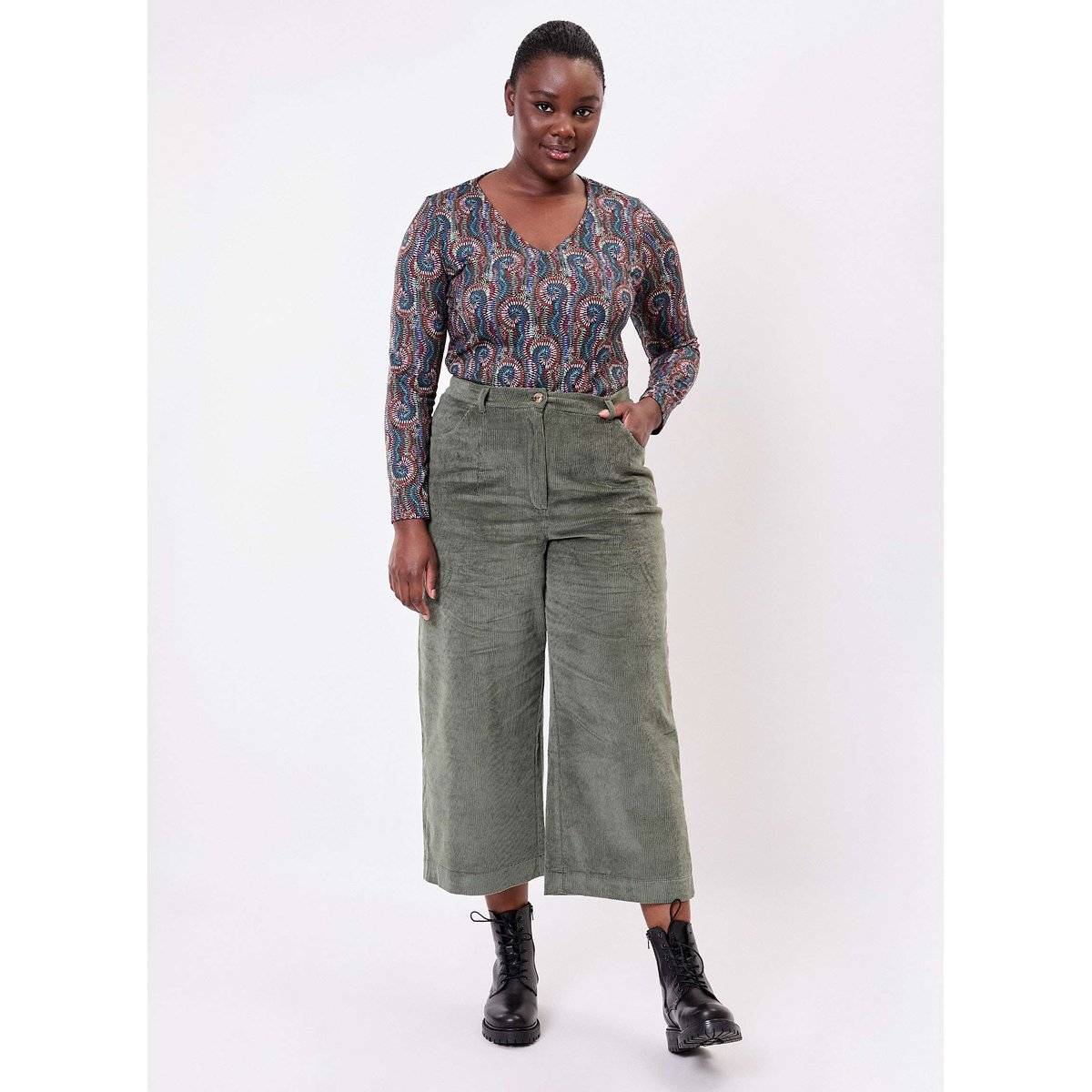 Pantalon velours bio large 7/8 KEIKA vert kaki velours, LA FIANCÉE