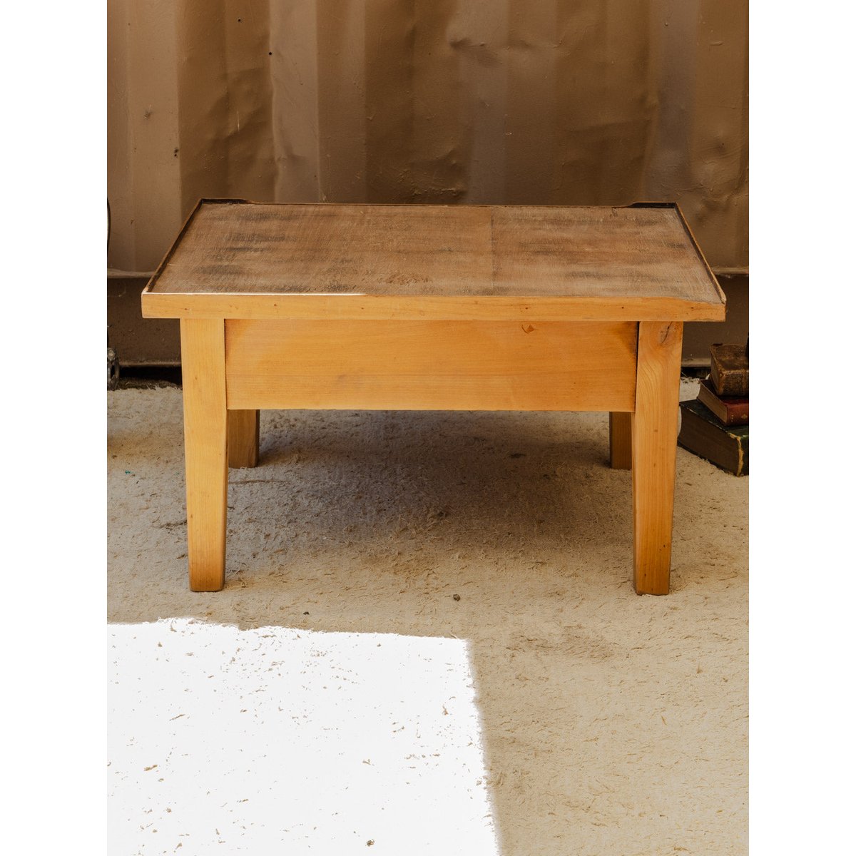 Table basse en bois Léonie N°1057 - Bon état bois clair, DEBONGOUT