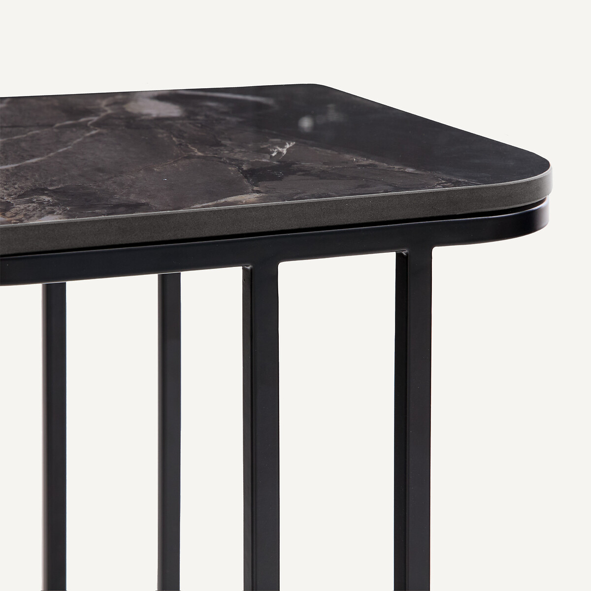 Beistelltisch aus anthrazitfarbener Keramik, TREBOR, Design Emmanuel Gallina keramik marmor anthrazit, EMMANUEL GALLINA X AM.PM