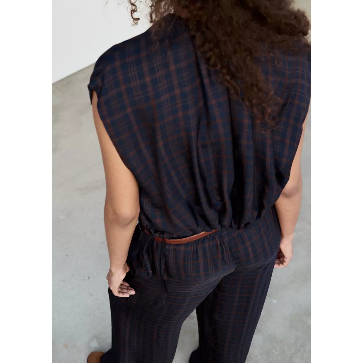 Blouse à carreaux et fronces bleu, MANGO
