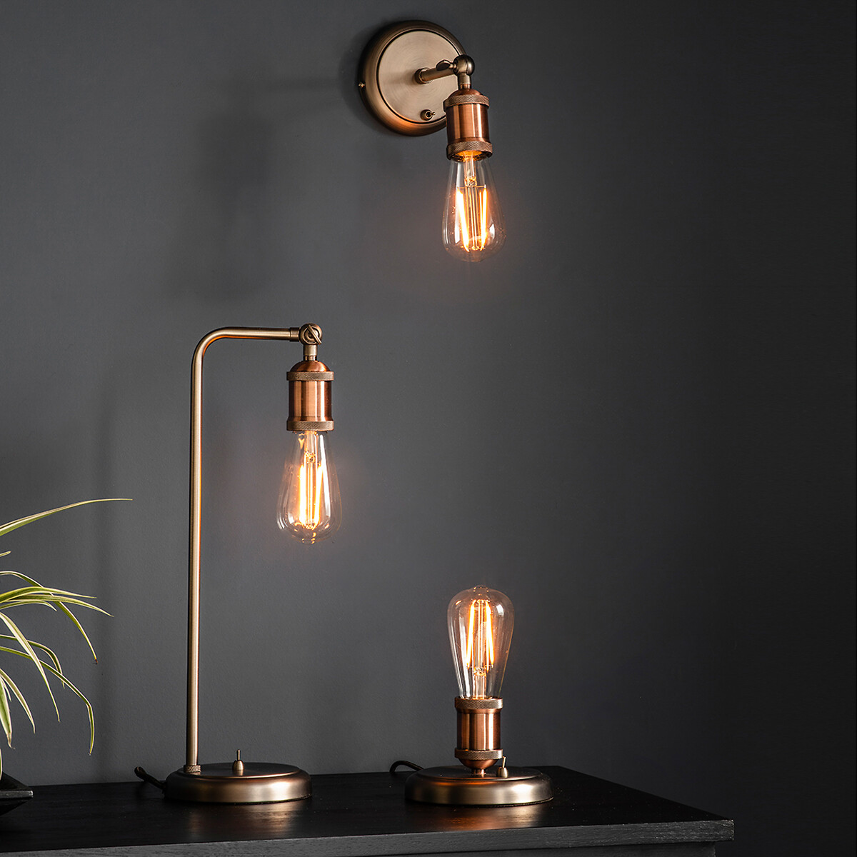 Halle Industrial Wall Light in Copper copper, ÉDITÉ