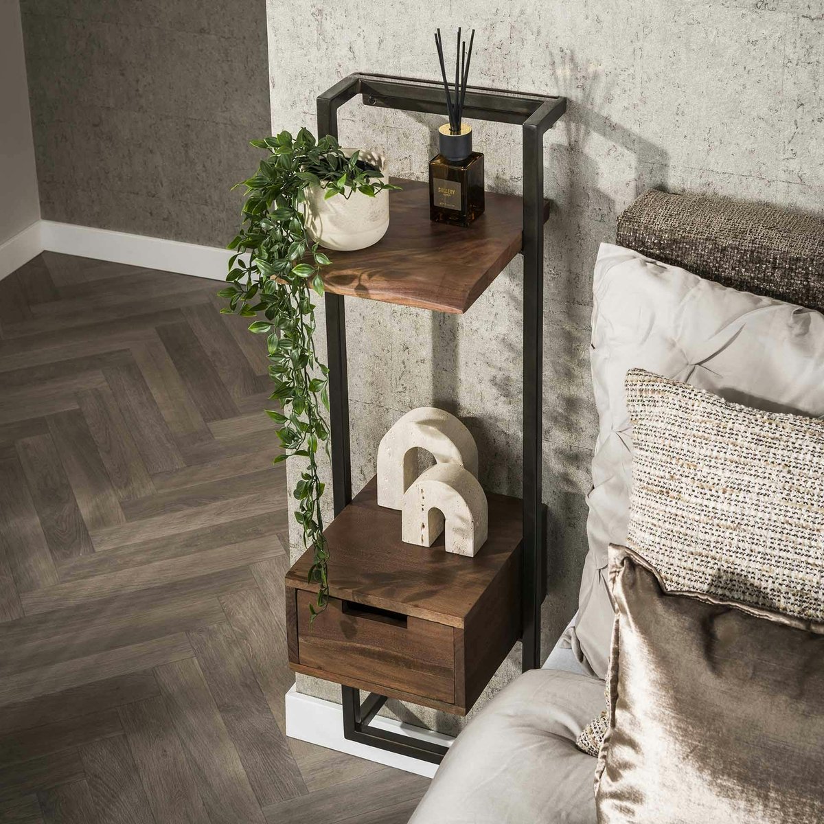 Table de chevet murale haute en bois d’acacia brun NAKO marron, PIER IMPORT