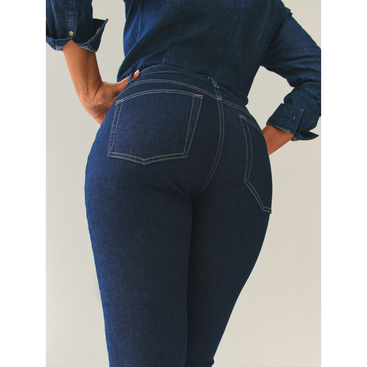 Jean skinny sablier à taille mi-haute délavage bleu, NEXT