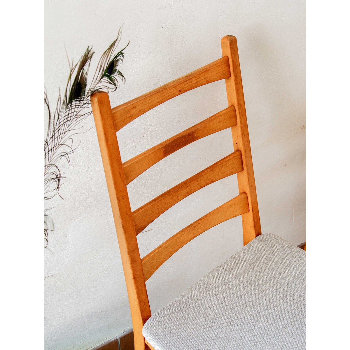 Duo de chaises en bois Alma N°456 - Bon état bois, DEBONGOUT