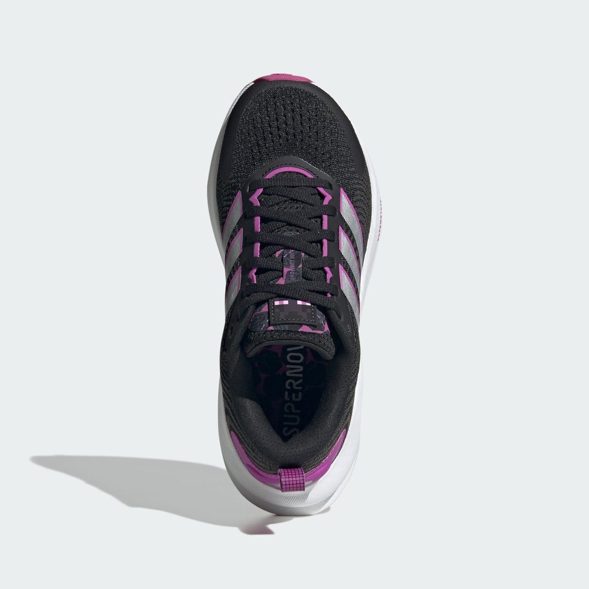 Chaussure De Running Adidas Minecraft Supernova Ease 2 Junior Chaussure De Running Adidas Minecraft Supernova Ease 2 Junior core black / silver metallic / purple burst, adidas Performance