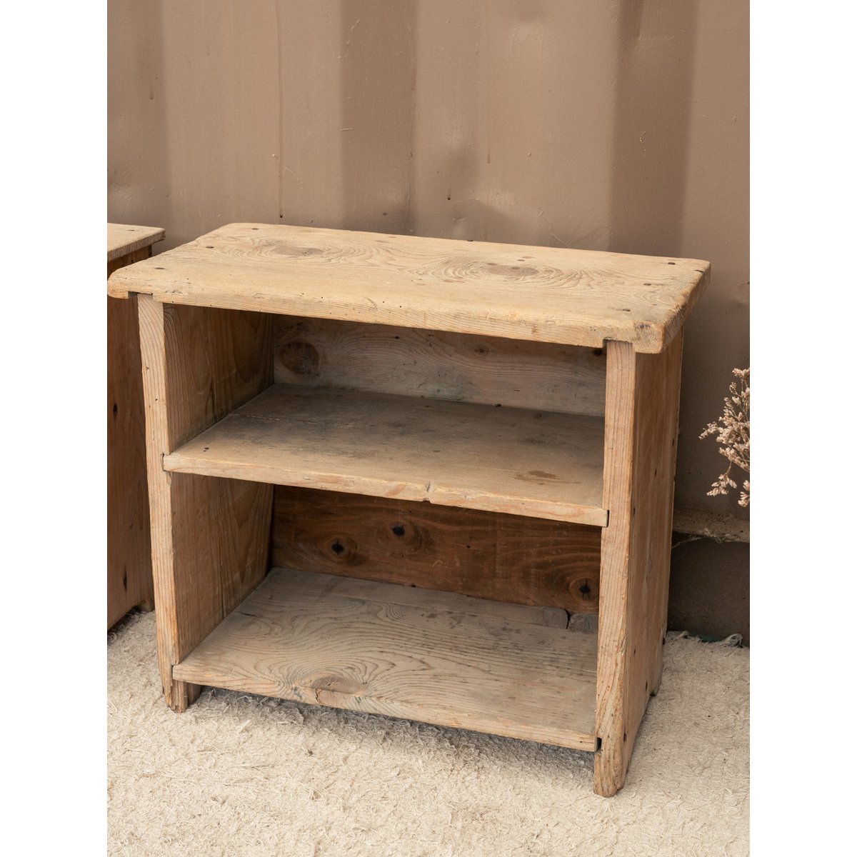 Paire de tables de chevet en bois Odile N°1573 - Bon état bois clair, DEBONGOUT