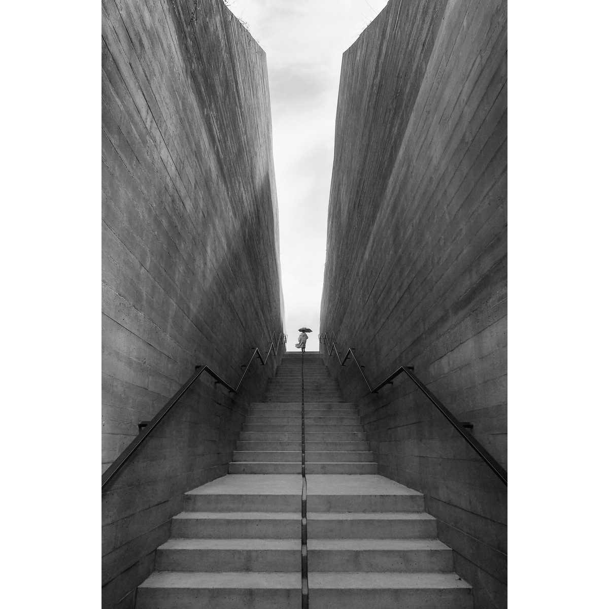Tableau Sur Toile Couloir Vers Le Ciel ARCHITECTURE tableaux sur toile-noir & blanc, CEANOTHE