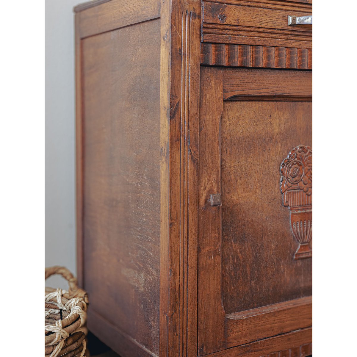 Buffet confiturier de ferme en bois brut Gilbert N°1665 - Bon état bois foncé, DEBONGOUT