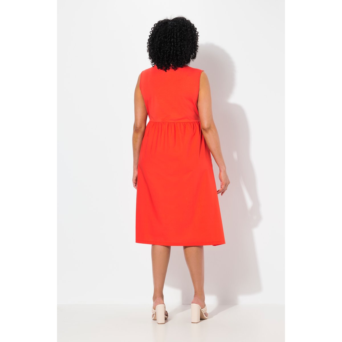 Robe sans manches. Mélange de matières. poivron, ULLA POPKEN