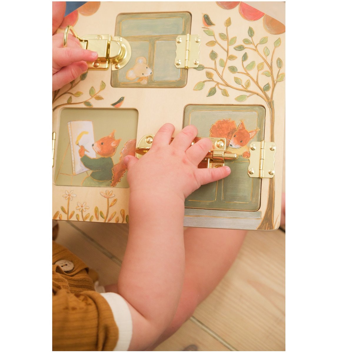 Tableau d'activités à serrures beige, orange, vert, EGMONT TOYS