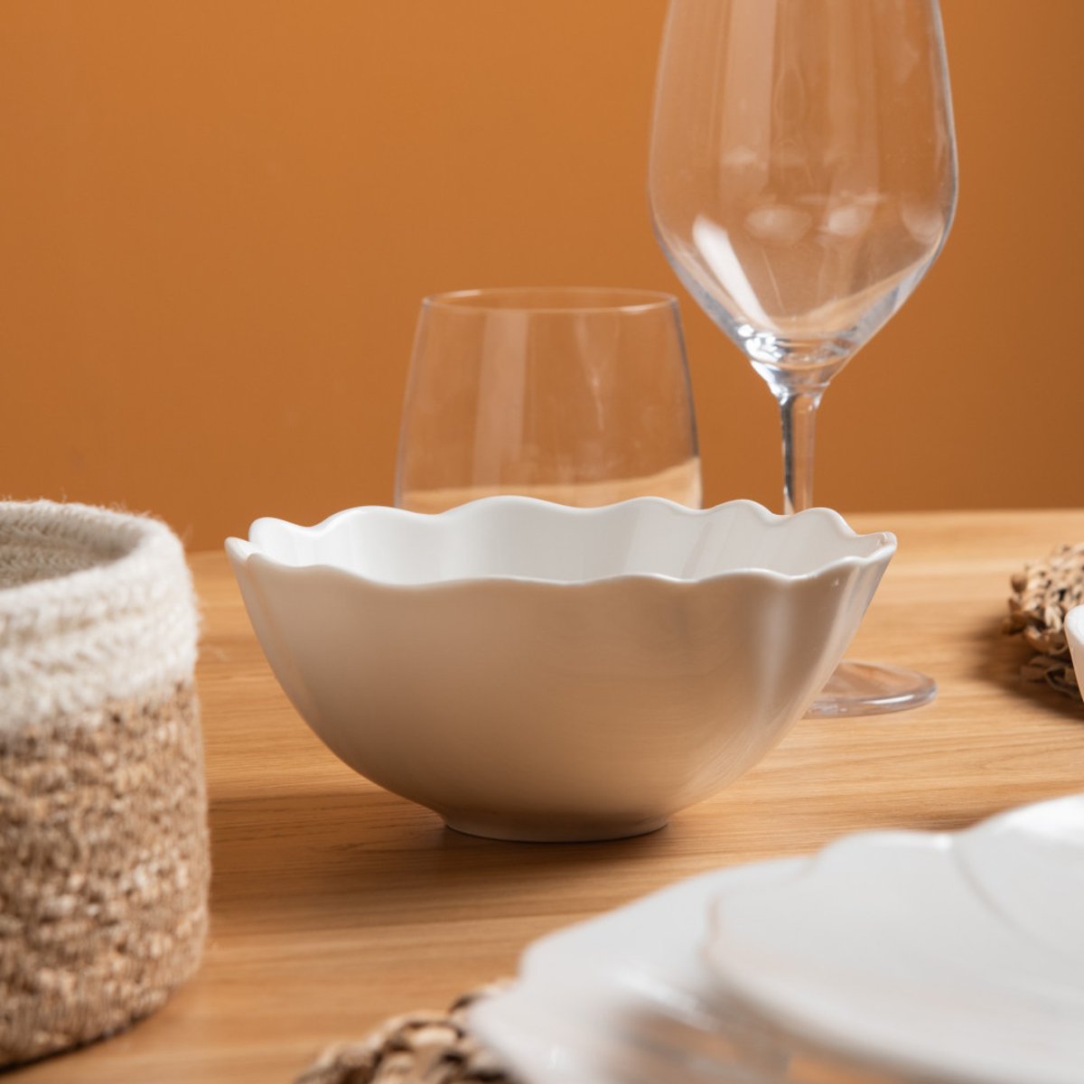 Plat rond Dahlia 32 cm blanc, TABLE PASSION