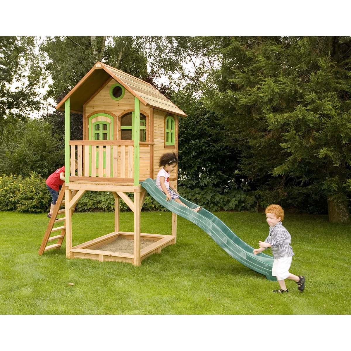 Cabane sur pilotis avec bac à sable et toboggan Sarah beige, AXI