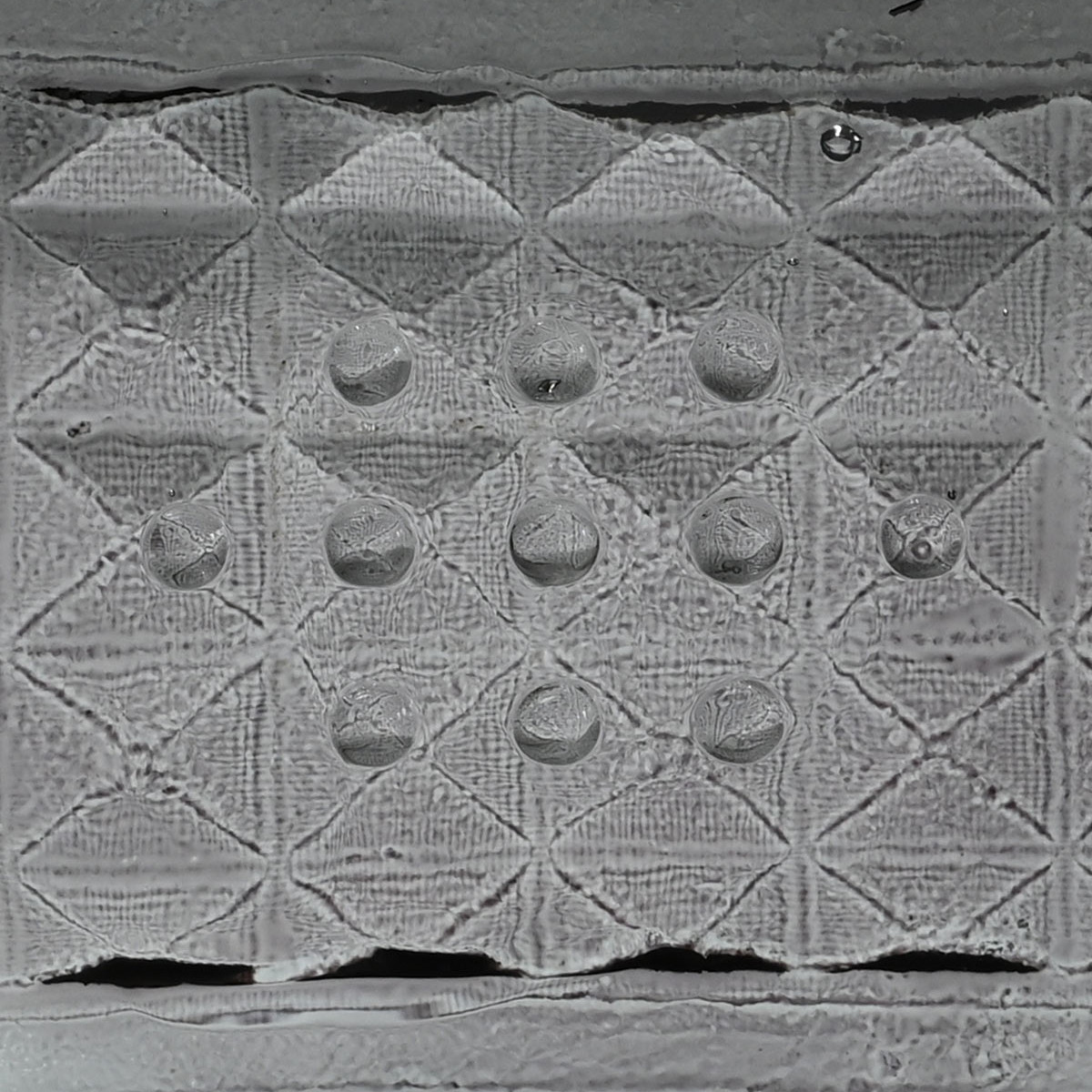 Porte-savon en verre recyclé KRYSTAL anthracite, SENSEI MAISON