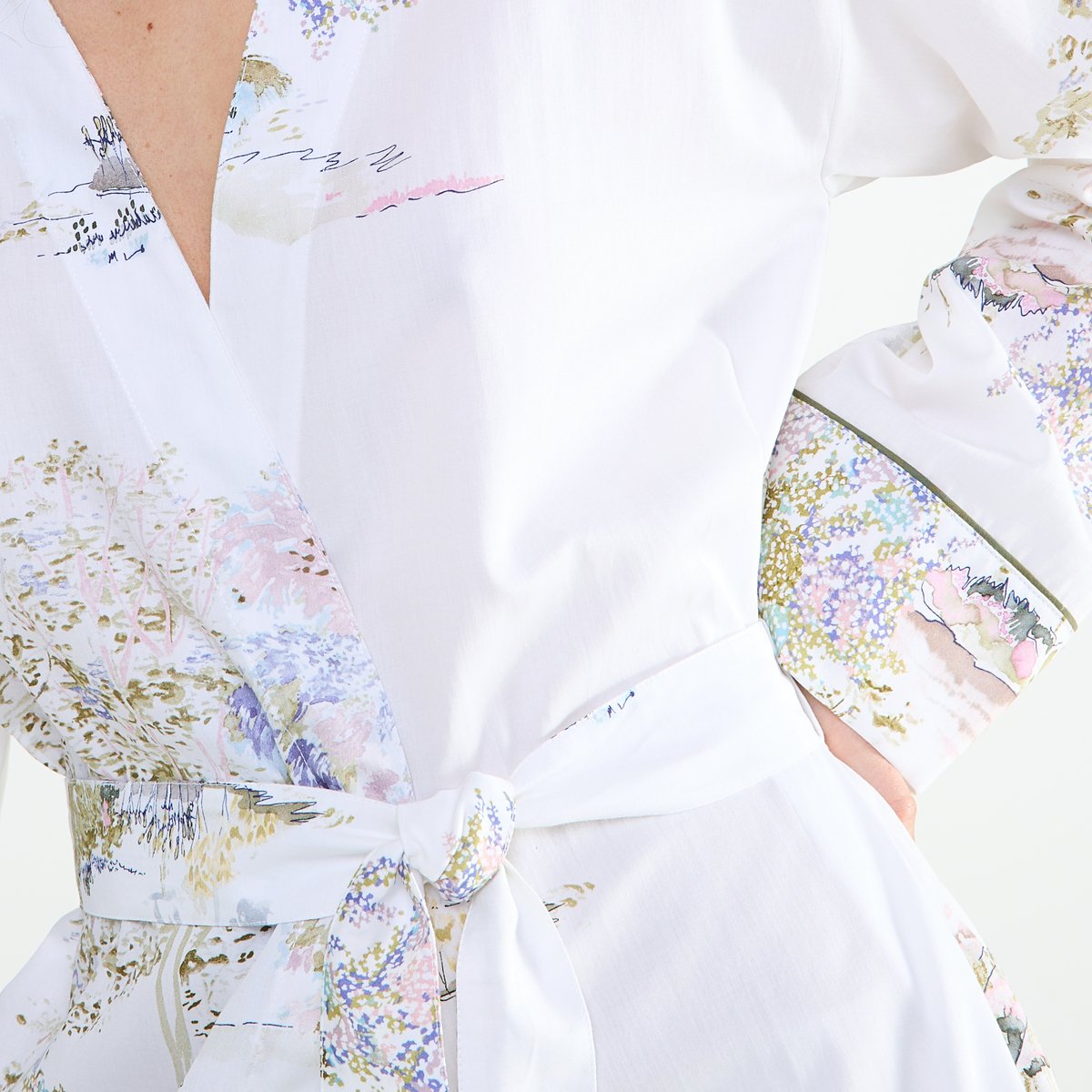Kimono long col kimono en satin LANDE blanc, LAURENCE TAVERNIER