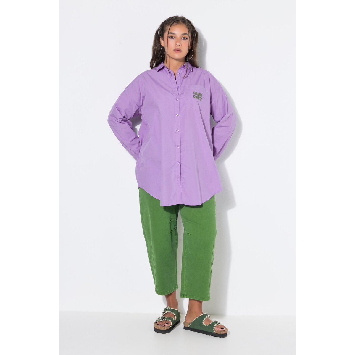Chemisier oversized avec broderie sur la lilas, STUDIO UNTOLD