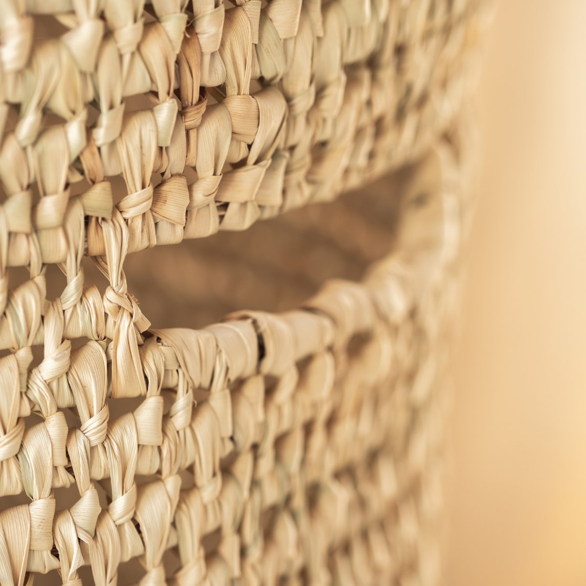 Panière a linge ajourée couvercle pompon - LOJI blanc, HOME MAISON