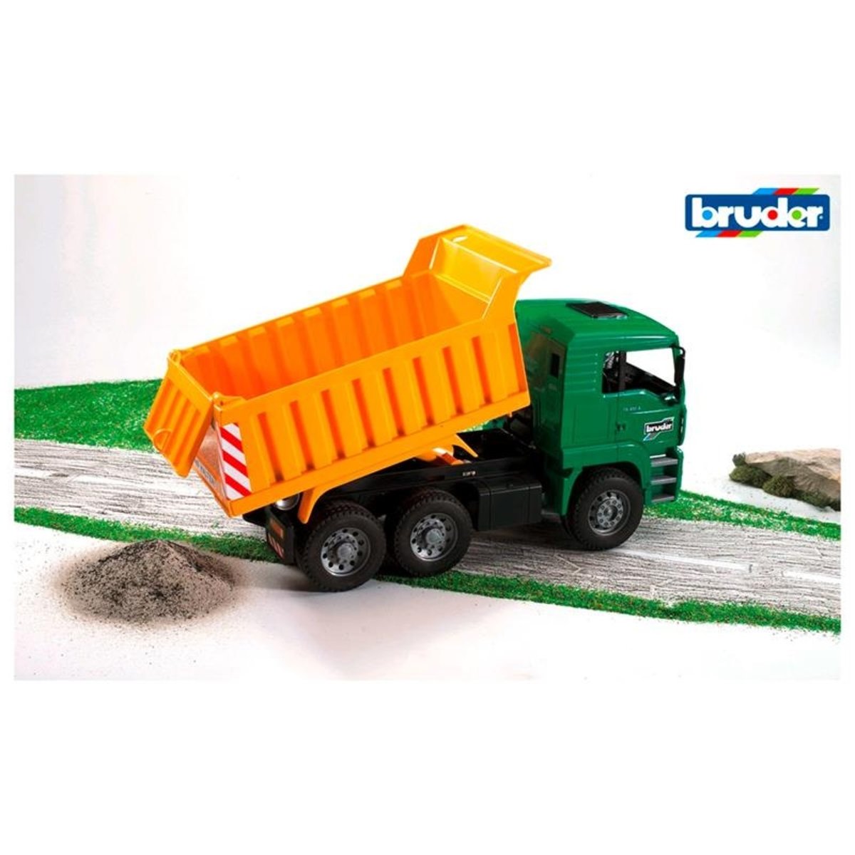 Camion MAN TGA avec benne basculante jaune et vert, BRUDER