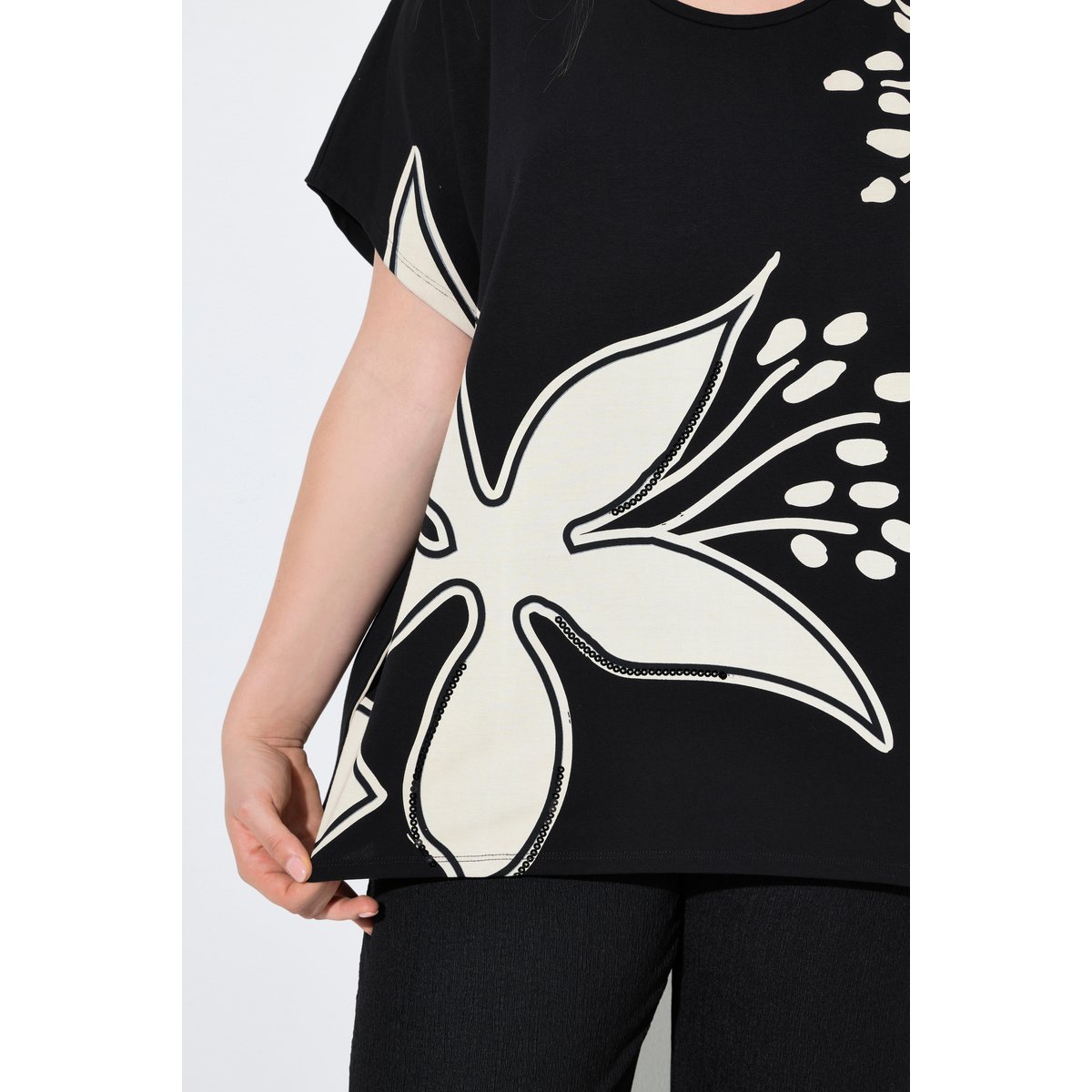 T-shirt esprit poncho, motif floral noir, ULLA POPKEN