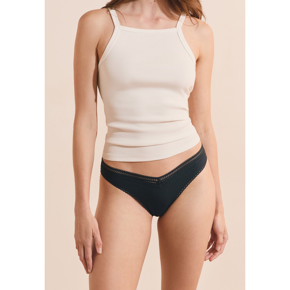 Tanga V-shape en microfibre et dentelle POWER 2 encre, ETAM