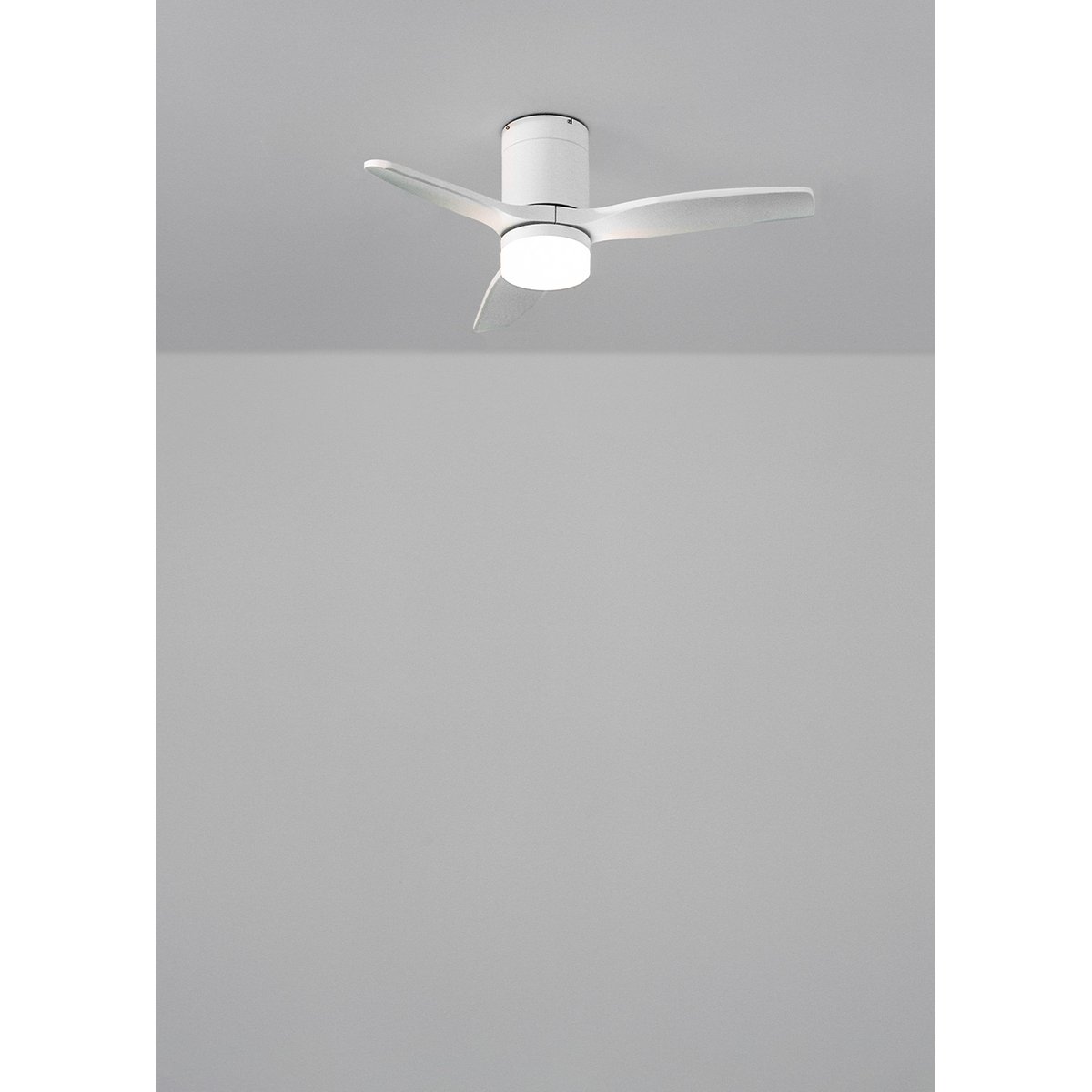 Ventilateur de plafond avec pales techniques en ABS avec lumière et télécommande WIND CALM blanc/blanc, CREATE