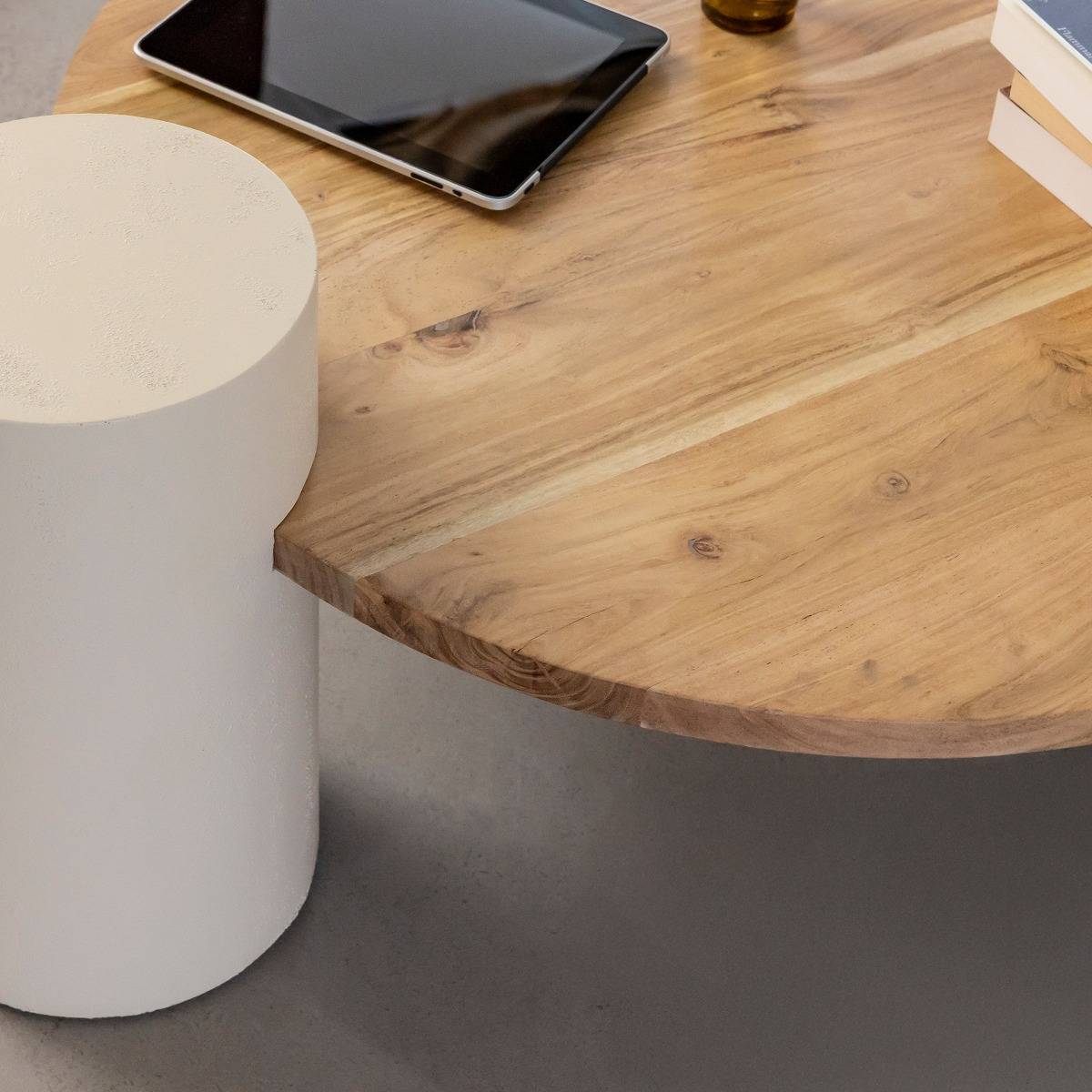 Table basse en bois effet béton ronde DALVA bois clair, MADE IN MEUBLES 