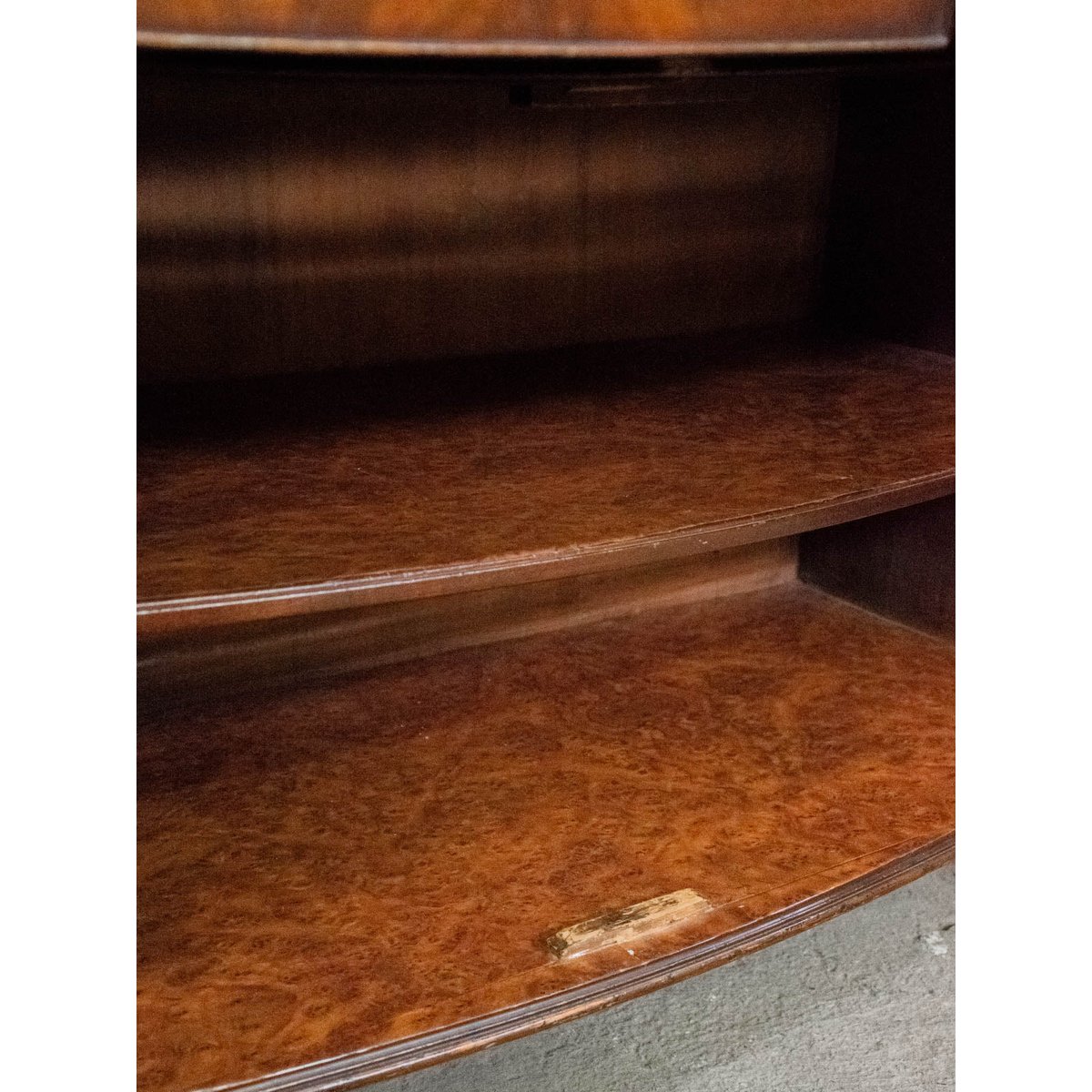 Buffet en bois Gilbert N°582 - Bon état bois, DEBONGOUT
