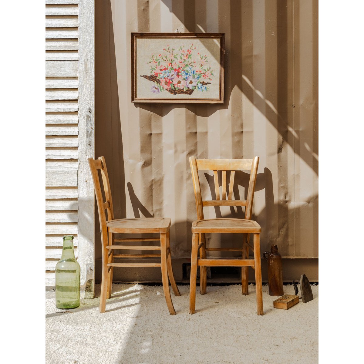 Lot de 4 chaises en bois Claude N°1256 - Bon état bois clair, DEBONGOUT