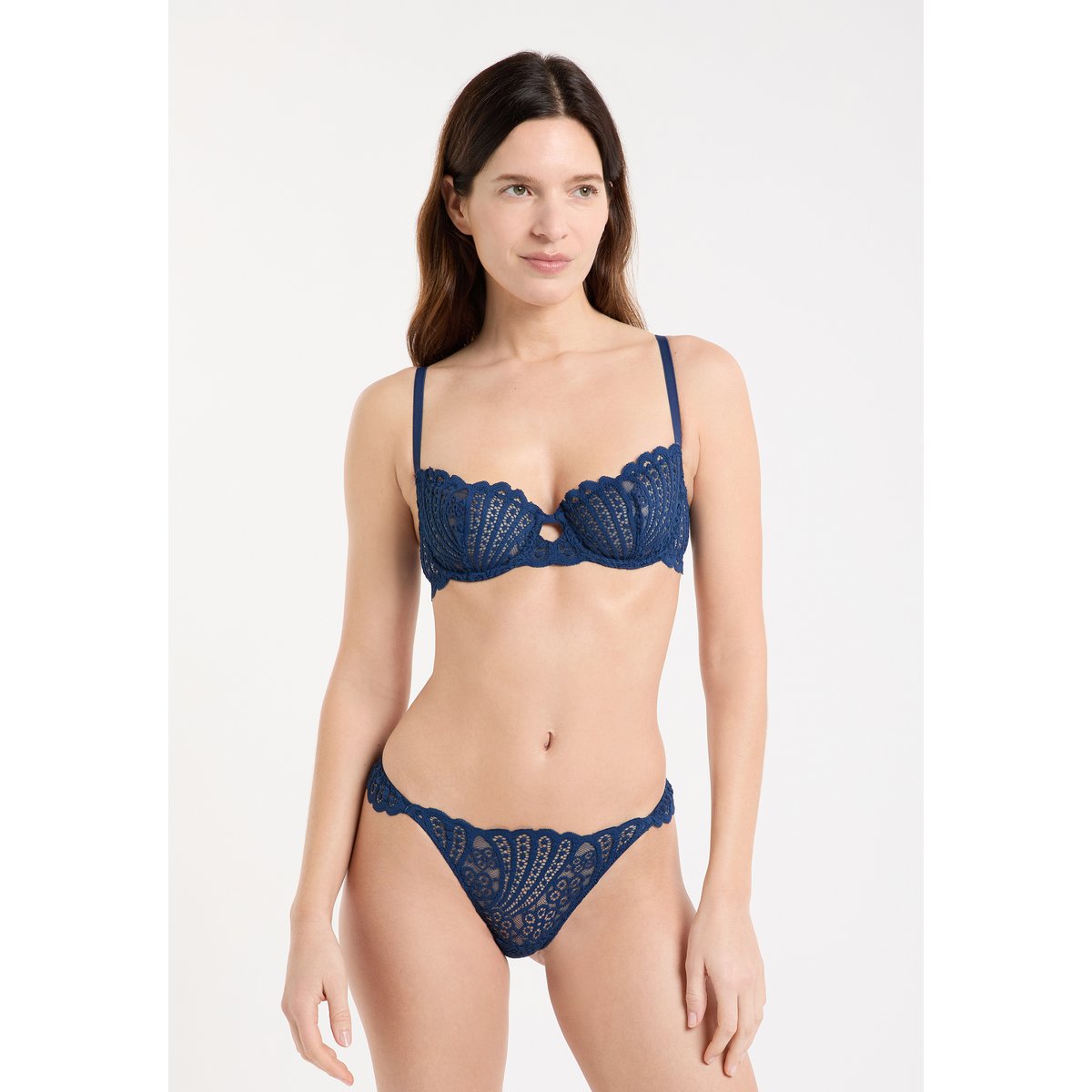 Soutien-gorge N.9 - Balconnet en dentelle ETREINTE marine, ETAM